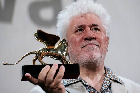 Педро Альмодовар - Альмодовар получил почетного «Золотого льва» на Венецианском кинофестивале - bfm.ru