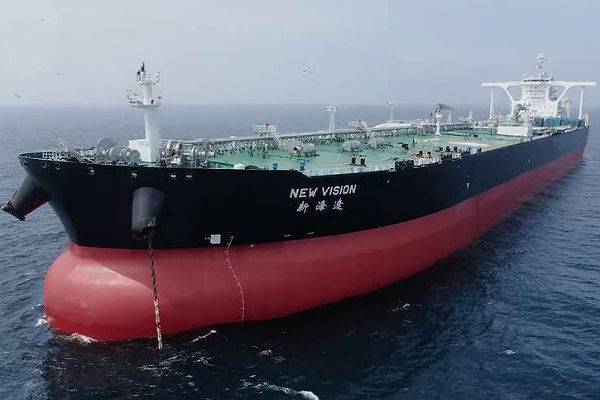 В Китае сдали заказчику «умный» танкер - trud.ru - Китай - Далянь