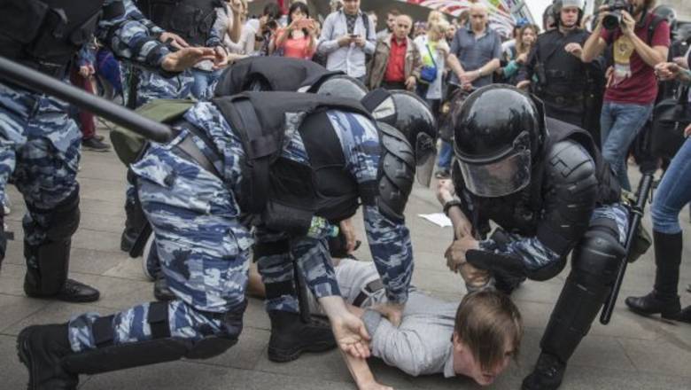 Виктор Золотов - Бойцов Росгвардии оснастят видеорегистраторами на митингах - theins.ru