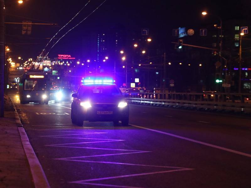 Спорткар попал в серьёзную аварию в центре Москвы - news.ru - Москва - Москва