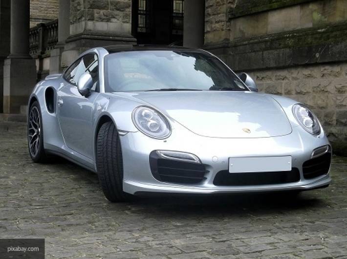Porsche Panamera - Porsche отзывает 138 автомобилей, поставленных в Россию - newinform.com - Германия