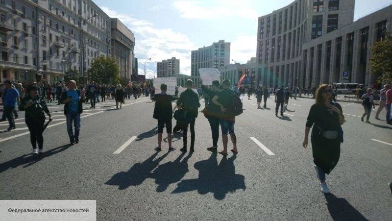 Марин Гончаров - Полиция задержала 30 провокаторов на незаконном митинге в Москве - politros.com - Москва - Россия - Москва
