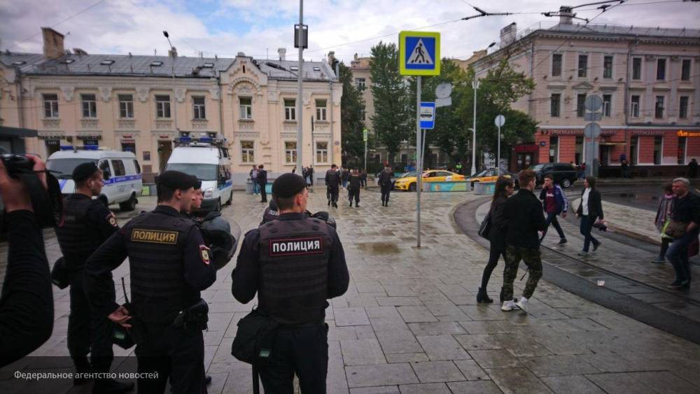 Евгений Федоров - В Госдуме призвали применять жесткие меры на незаконном «шабаше» оппозиционеров в Москве - politexpert.net - Москва