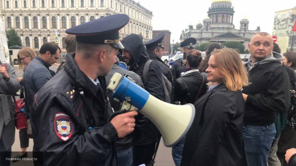 Юрий Самонкин - Оппозиция нарушает 17 статью Конституции, блокируя дороги во время незаконных акций - newinform.com - Россия