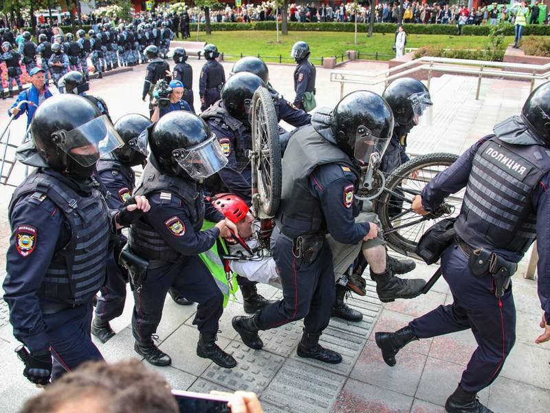 Глава МИД Латвии высказался о массовых задержаниях людей в Москве - news.ru - Россия - Москва