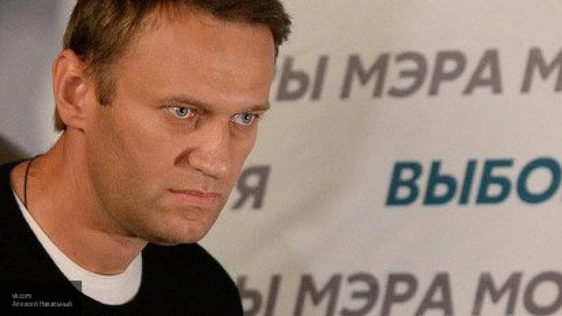 Олег Лурье - Охранник Навального сыграл роль несчастного папаши во время митинга в Москве - nation-news.ru