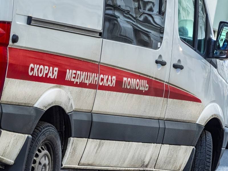 Автобус слетел в кювет в Саратовской области - news.ru