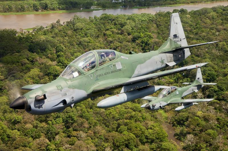 Сергей Дроздов - Украина намерена закупить поршневые штурмовики EMB-314 Super Tucano - topwar.ru - Украина - Бразилия - Сан-Паулу