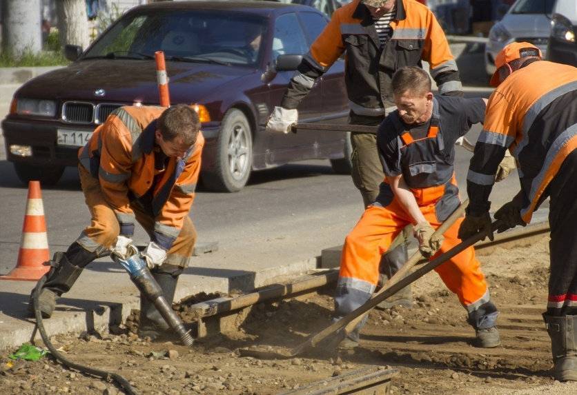 К 15 августа страдания автомобилистов на проспекте Гагарина в Смоленске закончатся - readovka.ru