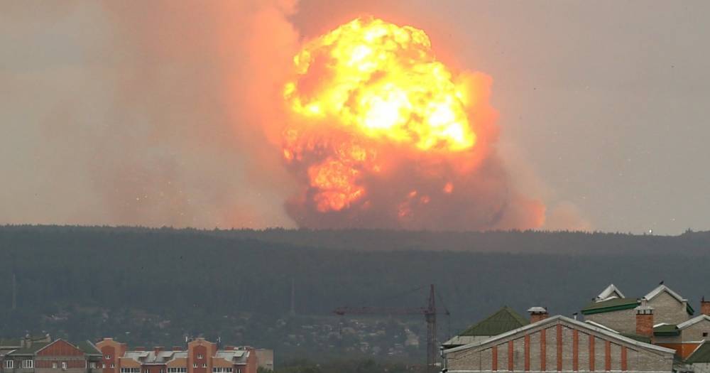 Взрывы на&nbsp;складе боеприпасов в&nbsp;Сибири попали на&nbsp;видео - popmech.ru - Москва - Сибирь