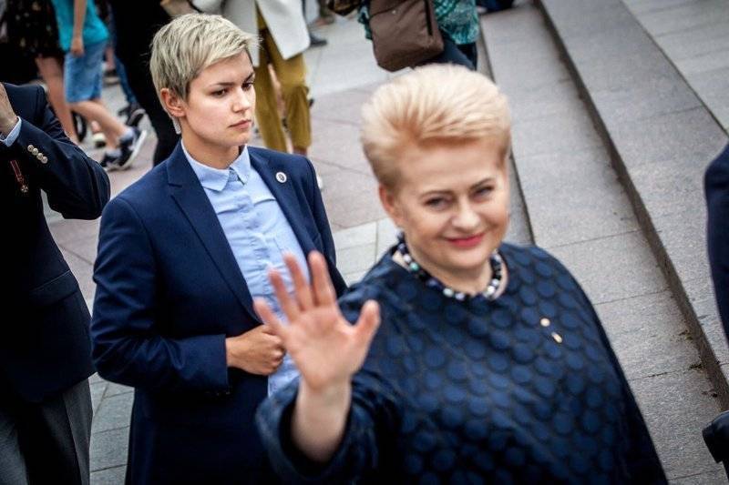Мир влюбился в Саймону – телохранителя президента Литвы - lemurov.net - Литва