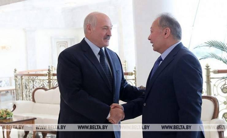 Александр Лукашенко - Курманбек Бакиев - Лукашенко встретился с Бакиевым и сравнил его с птицей - gomel.today - Белоруссия - Киргизия