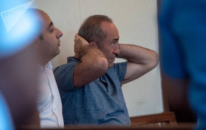 Роберт Кочарян - Кочарян под арестом, но дело вести некому – адвокаты считают ситуацию патовой и абсурдной - ru.armeniasputnik.am - Армения