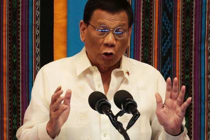 Родриго Дутерт - Президент Филиппин пообещал резать головы наркобаронам - lenta.ru - Филиппины - Manila