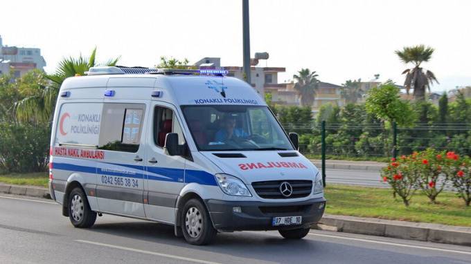 В Аланье автобус с туристами из России попал в ДТП - piter.tv - Турция