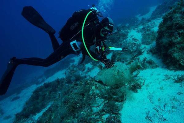 На дне Эгейского моря найдены фрагменты колоссального древнего корабля - glavtema.ru - Греция
