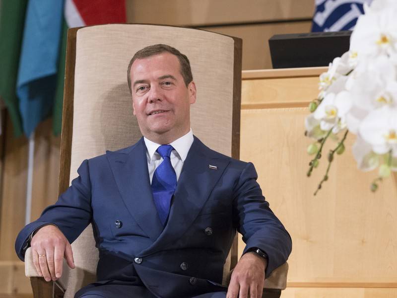 Медведев прибыл в Киргизию на встречу с главами кабминов ЕАЭС - news.ru - Киргизия
