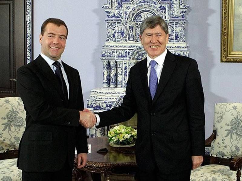 Медведев прокомментировал задержание экс-президента Киргизии - news.ru - Киргизия