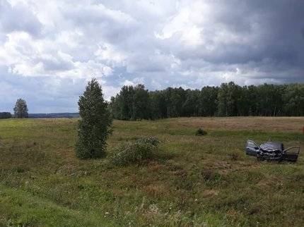 В Башкирии автомобиль отлетел в поле после ДТП на перекрестке - ufatime.ru - район Белебеевский