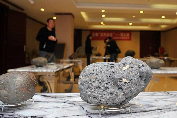 На выставке метеоритов в Китае показали метеорит из России - trud.ru - Китай - провинция Шаньси