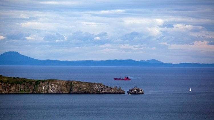 Военнослужащий ТОФ спас тонувшего в море мужчину - polit.info - Владивосток