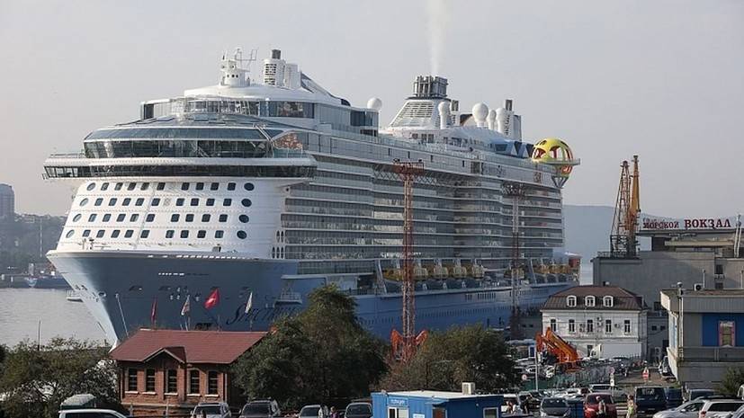 В порт Владивостока вошёл крупнейший в истории России круизный лайнер - russian.rt.com - Россия - Китай - США - Шанхай - Владивосток