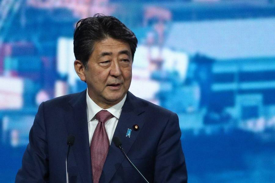 Есихидэ Суг - Синдзо Абэ - Таро Коно - Правительство Японии ушло в отставку - m24.ru - Япония