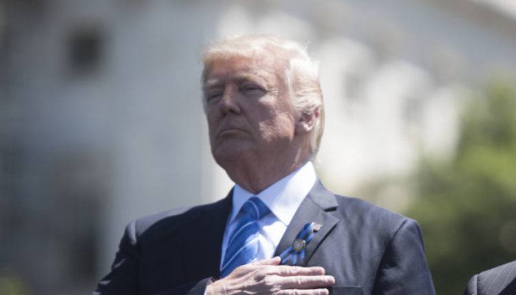Дональд Трамп - Лю Хэ - Трамп в качестве «жеста доброй воли» отложил повышение пошлин на товары из КНР - newtvnews.ru - Китай - США