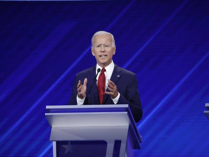 Joe Biden - Байден на дебатах по ошибке назвал Сандерса президентом - news.ru - США - шт.Нью-Джерси - штат Вермонт