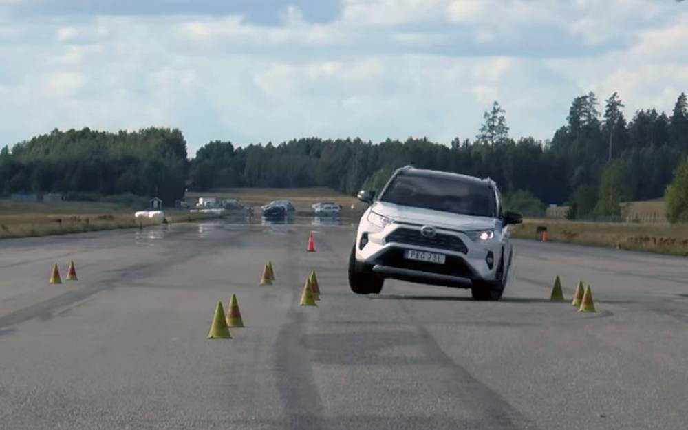 Новый Toyota RAV4 — первая неудача на тесте - zr.ru - Россия