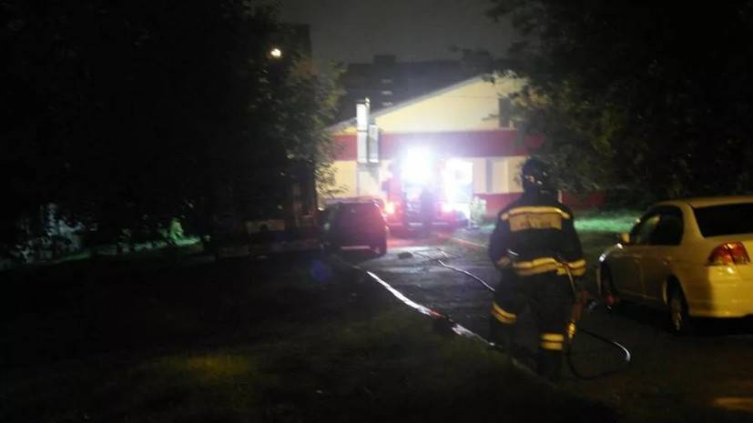 Очевидец рассказал о пожаре в жилом доме в Красноярске - russian.rt.com - Красноярск - Лесосибирск