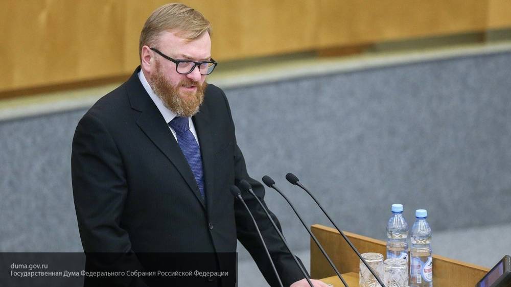 Павел Устинов - Виталий Милонов - Либералы используют «звезд» шоу-бизнеса для давления на суд по делу Устинова - Милонов - newinform.com - Москва - Россия - Тверь