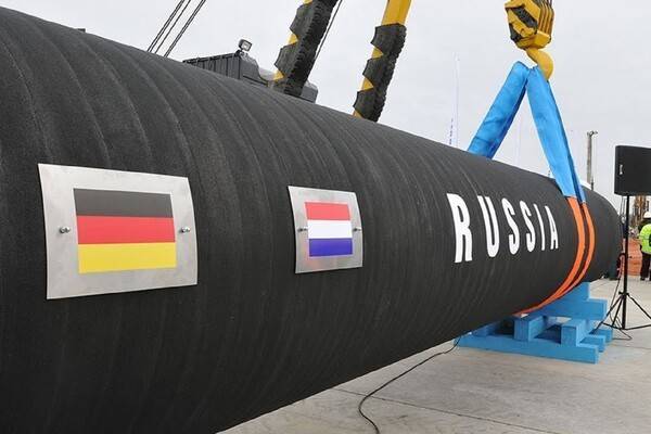 Робби Шлунд - Германия заговорила о попытке вытеснить РФ с рынка газа - moneytimes.ru - Германия