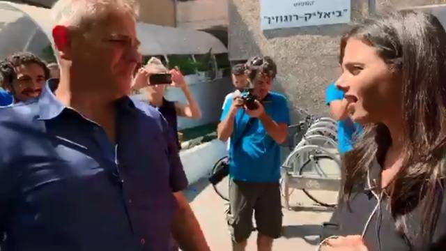 Шакед Аелет - Видео: Аелет Шакед не пускают на избирательный участок - vesty.co.il - Тель-Авив