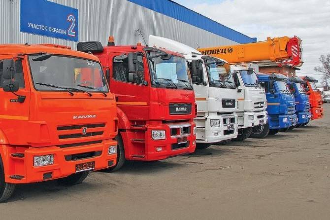 Рынок грузовиков с пробегом в августе вырос более чем на 3% - autostat.ru - Россия