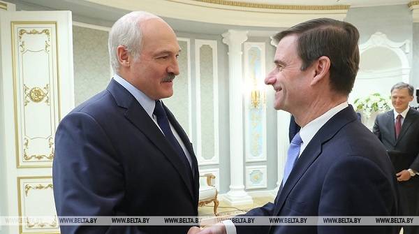 Александр Лукашенко - Дэвид Хейл - Минск и Вашингтон намерены объявить о взаимном возвращении послов - govoritmoskva.ru - США - Вашингтон - Белоруссия - Минск