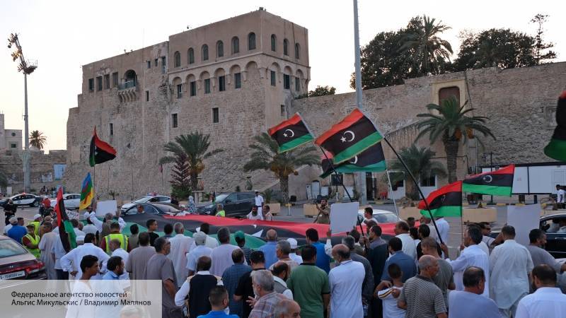 Владимир Малянов - Альгис Микульскис - Спецкоры ФАН рассказали, как получили ливийские визы - politros.com - Ливия