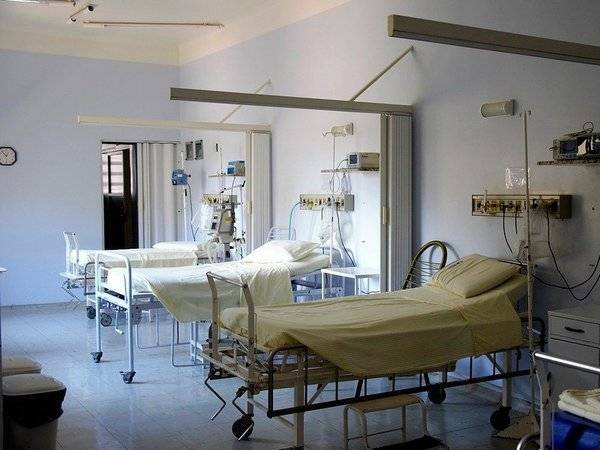 Двое детей из Екатеринбурга получили ожоги в турецком отеле. Горящее масло полилось на них во время шоу - polit.ru - Екатеринбург - Турция