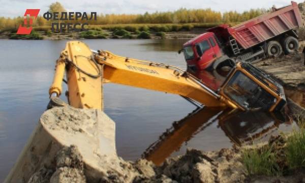 Пьяный югорчанин утопил грузовик и экскаватор по дороге за спиртным - fedpress.ru - Нефтеюганск