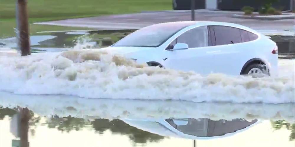 Видео: кроссовер Tesla справился с наводнением - autonews.ru - США - штат Южная Дакота