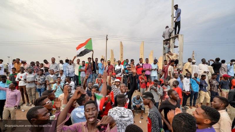 Омар Аль-Башира - Жители Судана устроили акцию протеста с требованием наказать чиновников Аль-Башира - nation-news.ru - Судан - г. Хартум