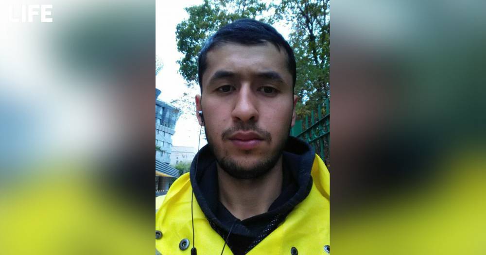 В Москве курьер "Яндекс. Еды" спас ребёнка, чуть не выпавшего из окна. - daylynews.ru - Москва