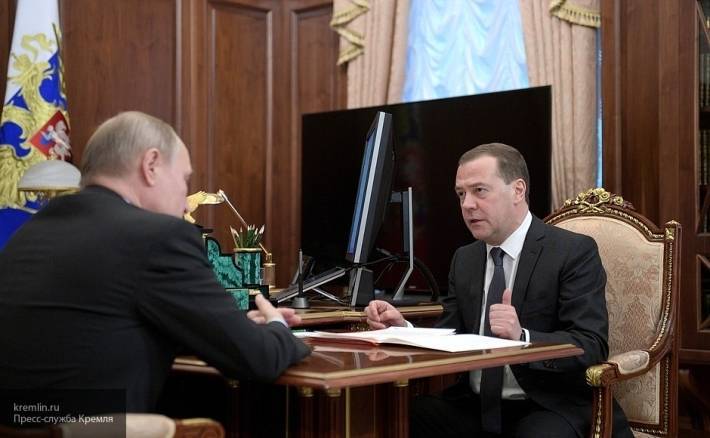 Владимир Путин - Дмитрий Медведев - Путин - Путин и Медведев провели рабочую встречу - newinform.com - Россия
