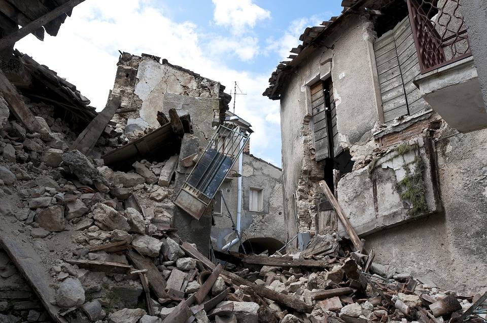 Данных о пострадавших россиянах при землетрясении в Албании нет - ren.tv - Россия - Албания - Дуррес