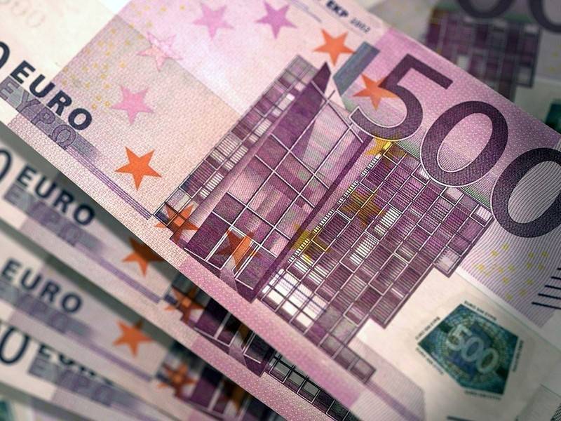 Курс евро упал по отношению к доллару - news.ru - США