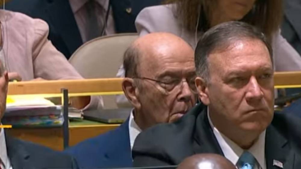 Дональд Трамп - Уилбур Росс - Министр торговли США заснул во время выступления Трампа в ООН - riafan.ru - США - Нью-Йорк