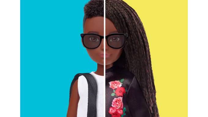 Mattel выпустила гендерно-нейтральную куклу Барби - piter.tv