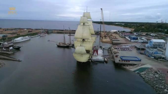 На восстановленном корабле "Полтава" впервые подняли паруса - piter.tv - Санкт-Петербург - Полтава