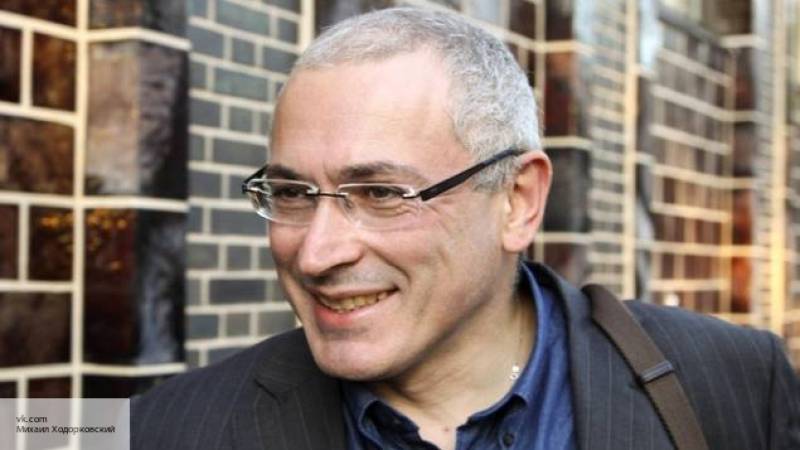 Михаил Ходорковский - Ходорковский использует крымского бизнесмена Голубовича для передачи денег «оппозиции» - politros.com - Крым