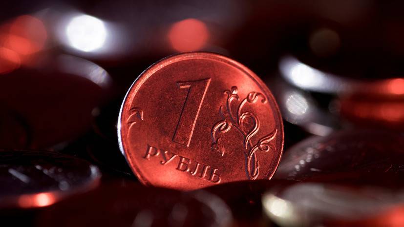 Тимур Нигматуллин - Рубль снижается к евро и доллару - russian.rt.com